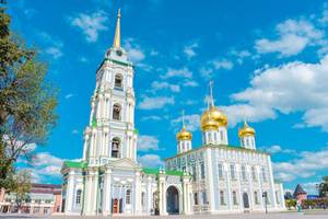 Колокольня Свято-Успенского собора