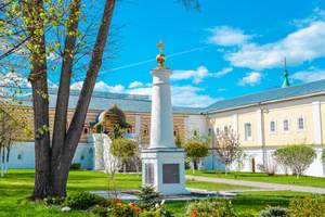 Мемориальная колонна