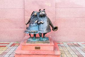 Скульптура «Гуляющие собачки»