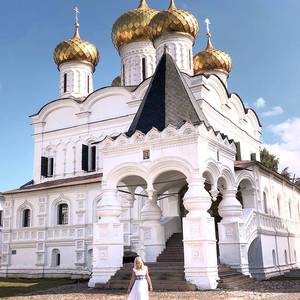 Medium anja mart ipat